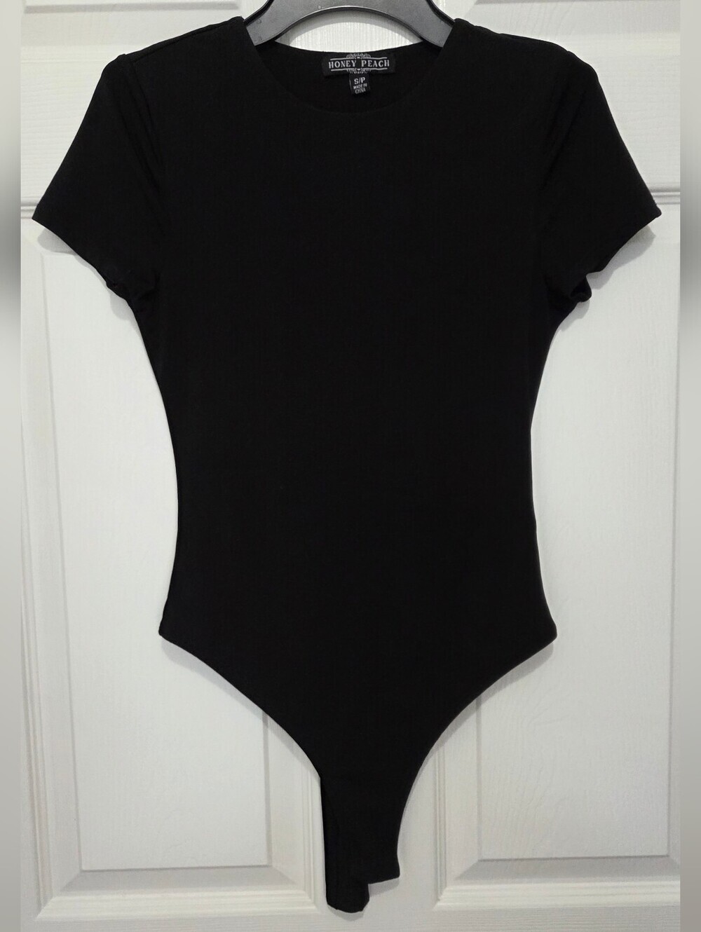 Honey Peach Black Short Sleeve Crewneck Stretchy Bodysuit Size Small Classic